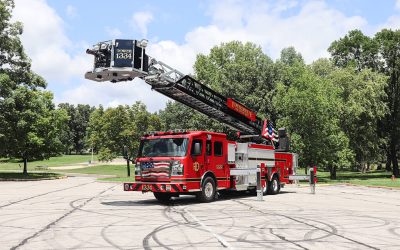 Edwardsville Fire Department (Edwardsville, Illinois) 100′ King Cobra